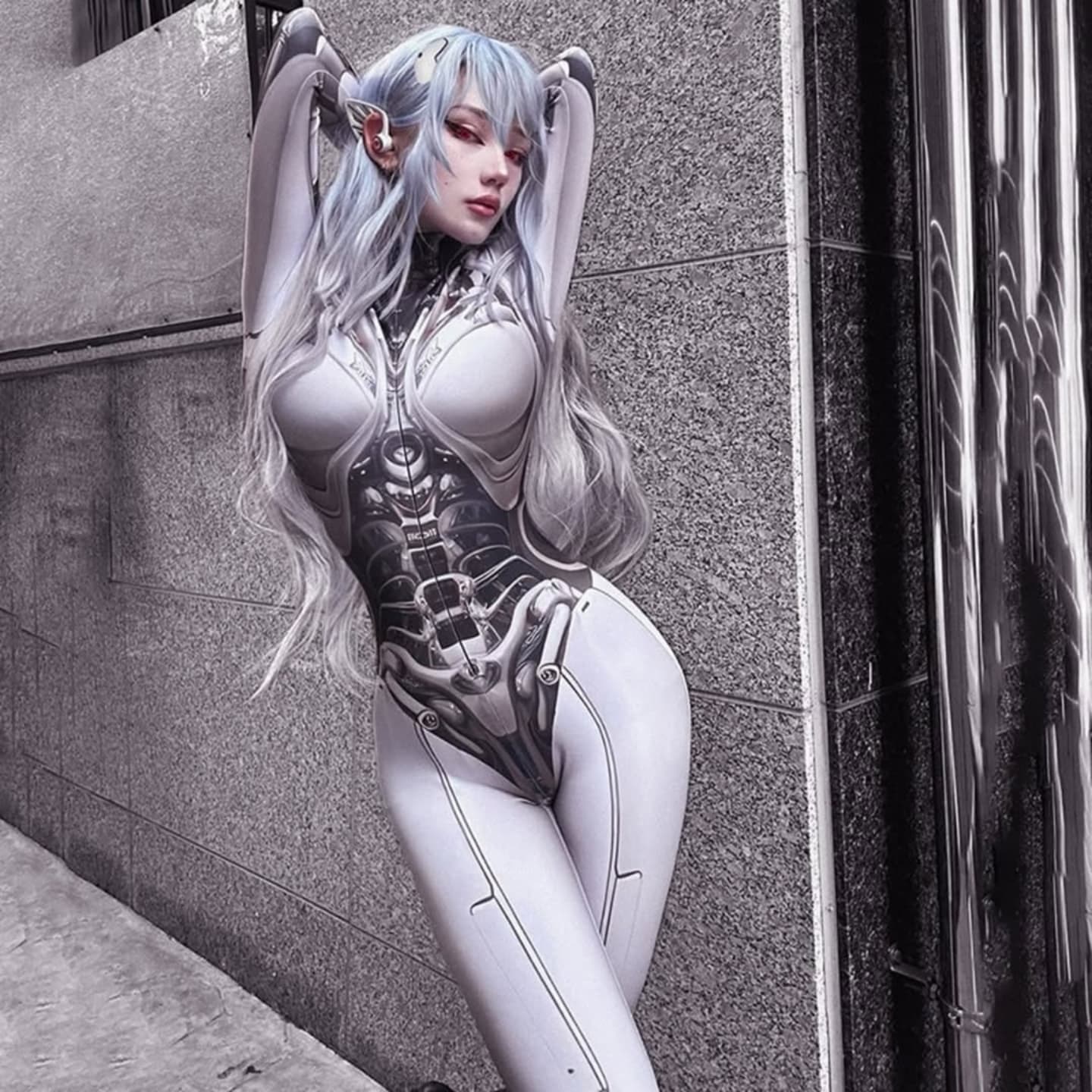 Enterizo robótico cyberpunk patas blancas