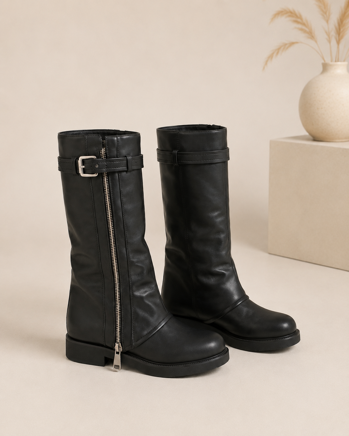 Botas largas negras efecto pantalón con nudo